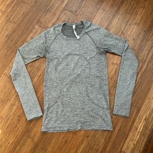Lululemon long sleeve swiftly tech
